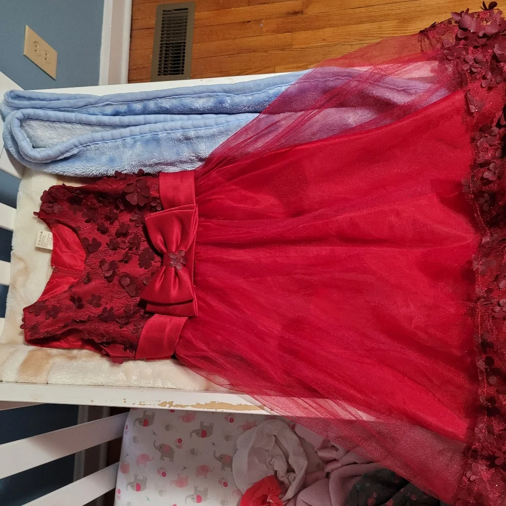 Dress - Picture 2 of 3